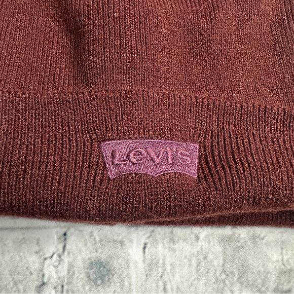 EUD Levi's Burgundy Knit Beanie ONE SIZE (RN 129919) - Picture 2 of 8